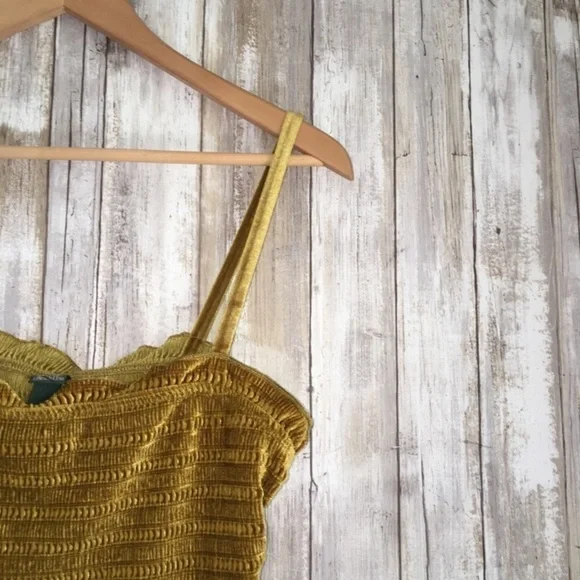 NWT Wild Fable Mustard Velvet Crop - Picture 4 of 5